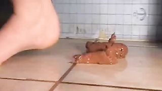 Blonde teen licking her own shit