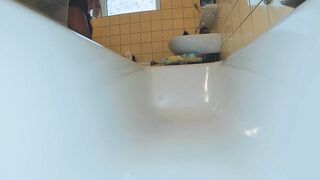 Chick fills a tub with her massive shit