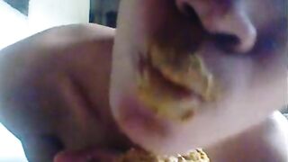 Kissing and eating her shit