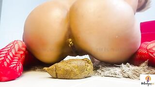 Dirty lady showing her asshole and poo