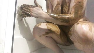 Huge titty milf playing with dildo and shit