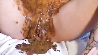Scat eating and smearing solo