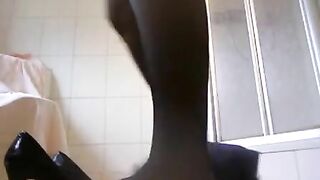 Pooping hard on her shoe