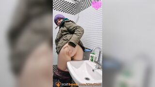 Secret sink shits in India
