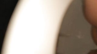 Sexy girl dropping poops