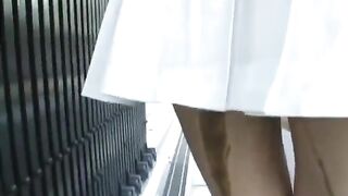 Japanese lady shit in the public