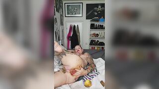 Shitty appleplay and ass toying