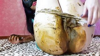 Slut smearing her messy shit