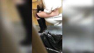 Very interesting pooping girl caught on cam