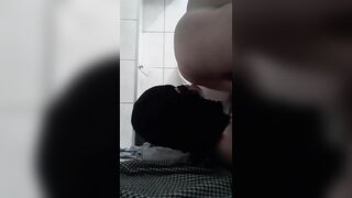Slutty feeding the dinner