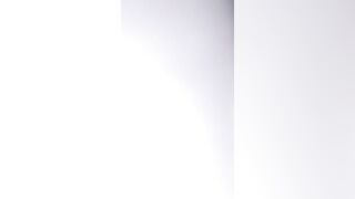 Winter scat flashing show