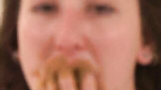 Woman eats shit from her ass in close-up