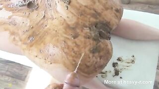 Woman covered in shit fucks asshole with her tongue