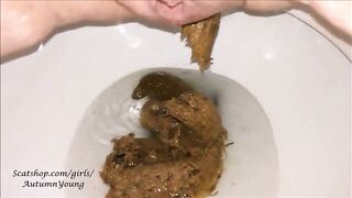 Slut plays with raw shit and piss with a knife