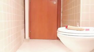 She smears shit and sucks a dirty dildo