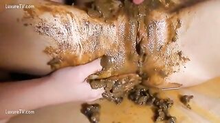Girl eats shit off her ass and pussy