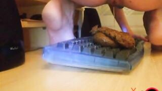 Woman takes huge shit on a keyboard