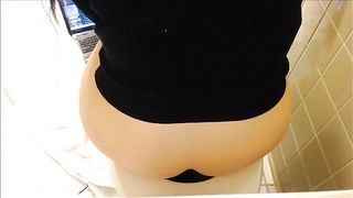 Hot babe farting on live webcam