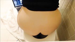 Hot babe farting on live webcam