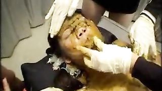 Kaviar playtime with Thai slut