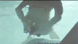 Two lesbians farting in the pool