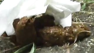 Sexy brunette teen sticking her long turd