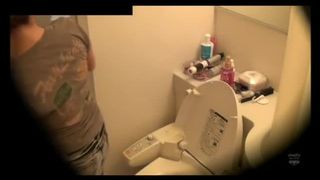 Hot college girl wiping her dirty butthole