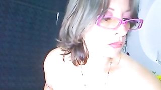 Busty woman pooping in a lunch box