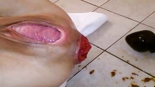 Fisting her ass made her squirt
