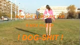 Amateur babe shitting in her panties in public