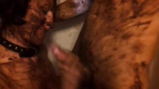 Mature woman sucking dick with poop