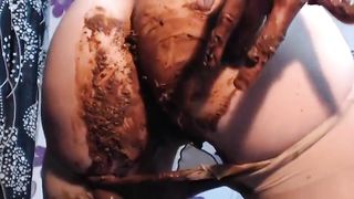 Blonde beautiful teen shitting in brown pantyhose