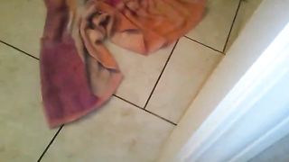 18 year old girl pooping in toilet solo