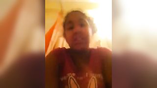 Ebony girl records herself shitting