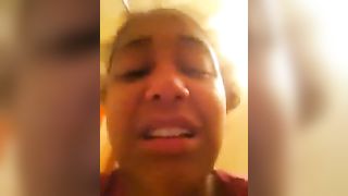 Ebony girl records herself shitting