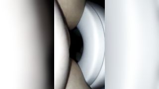 BBW girl shitting in toilet