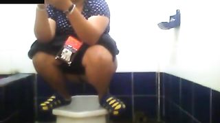 Mix of beautiful Asian pooping girls