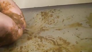 Smearing shit on her sexy body