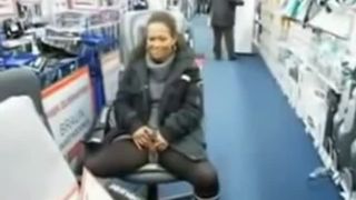 Amateur girl flashing pussy while peeing