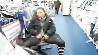 Amateur girl flashing pussy while peeing