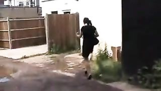 Amateur girls peeing in same time