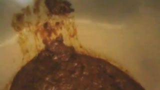 Fat girl has serious diarheea