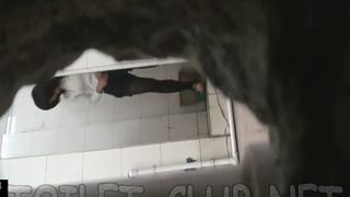 Spying on dark haired girl shitting