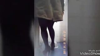 Korean girls shitting