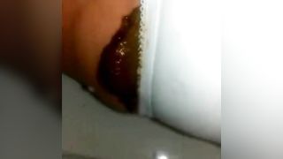 Step sister pooping in her panties