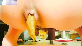 Close up pooping slowly