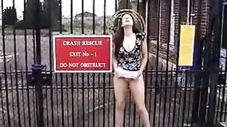 Hot slut peeing outdoor