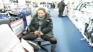 Peeing in a supermarket