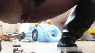 Hot black girl shitting